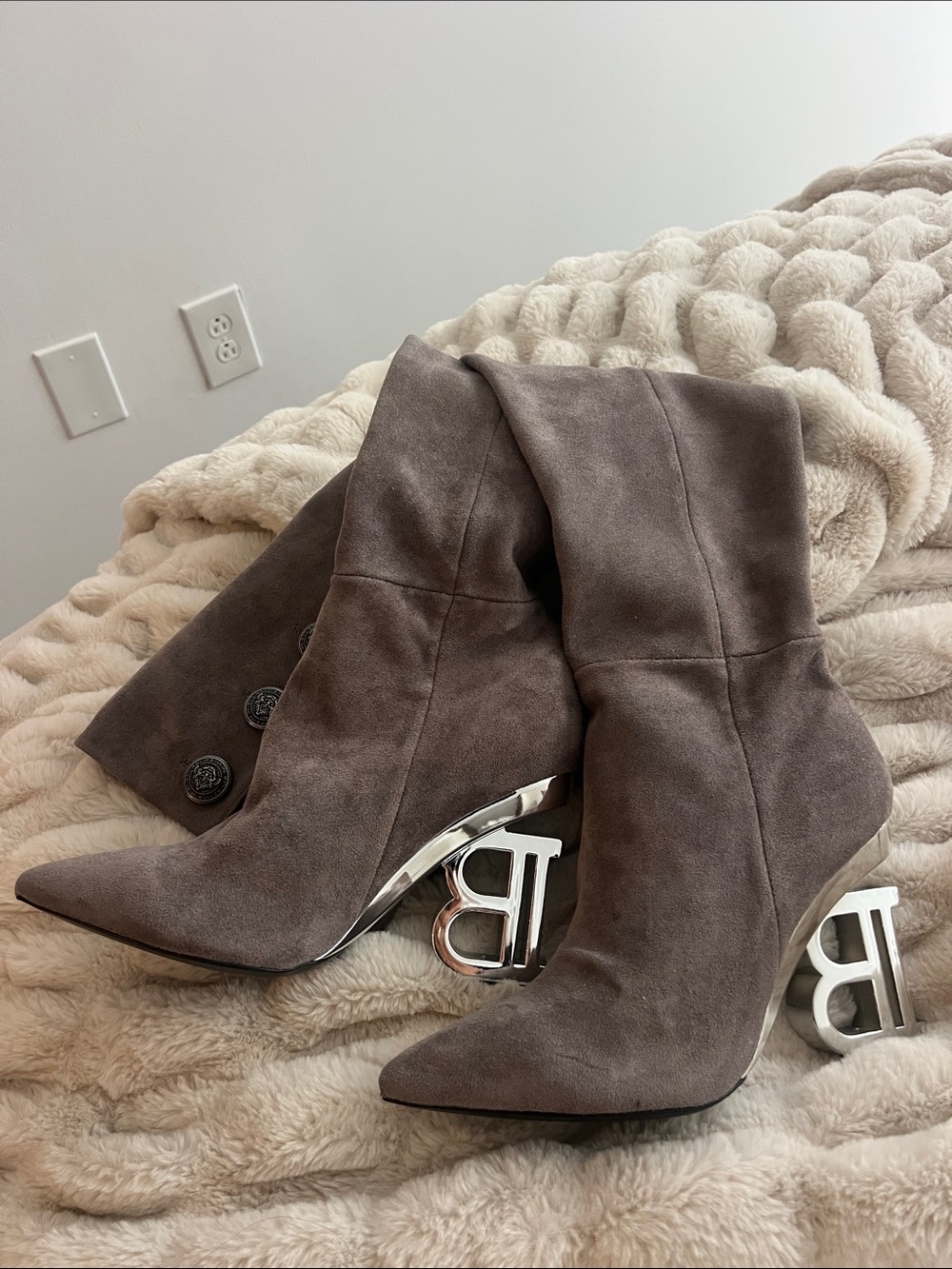 Balmain Gray Suede Pointed-Toe Heeled Boots with Logo Heel